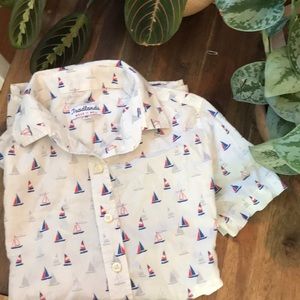 Tradlands sailboat short sleeve button up